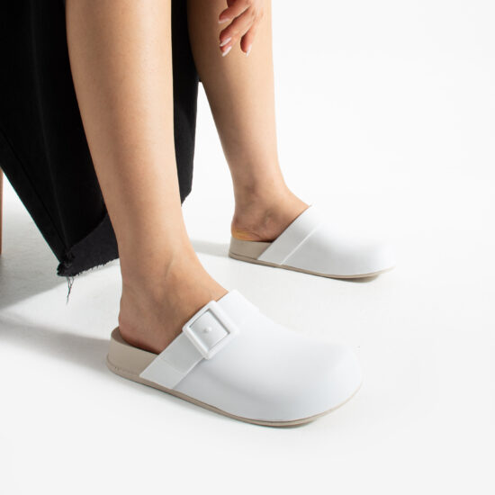 Zuecos de goma mujer cerrados blancos | TUASOLEA