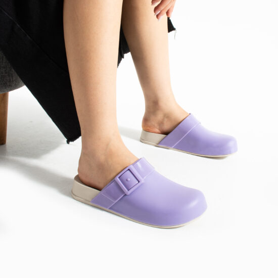 Zuecos de goma mujer cerrados lilas | TUASOLEA