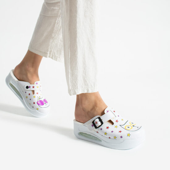 Zuecos de trabajo con plataforma y diseño colorido | TUASOLEA