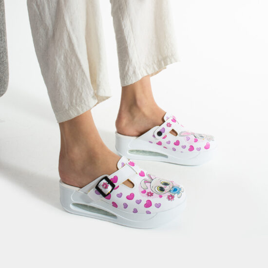 Zuecos de trabajo con plataforma y diseño colorido | TUASOLEA