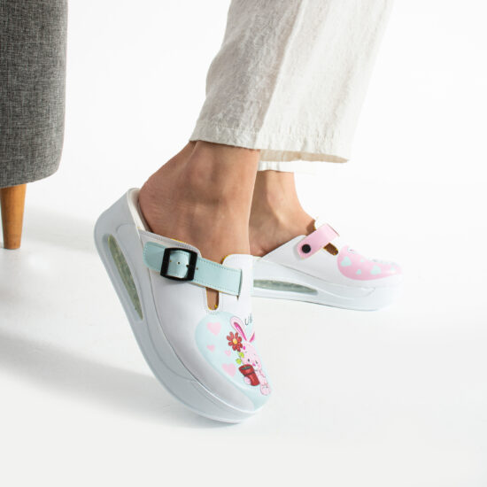 Zuecos de trabajo con plataforma y diseño colorido | TUASOLEA