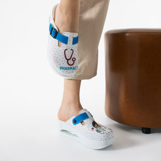 Zuecos sanitarios mujer con plataforma para farmacia | TUASOLEA