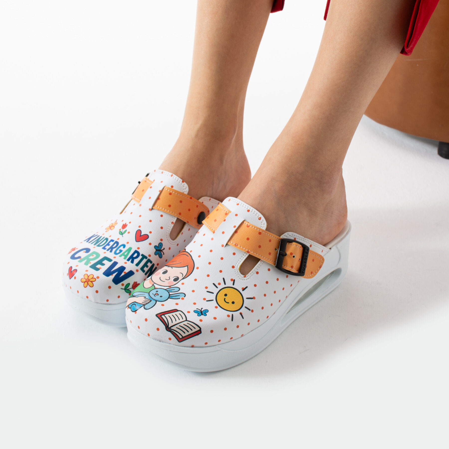 Zuecos de trabajo con plataforma para maestras