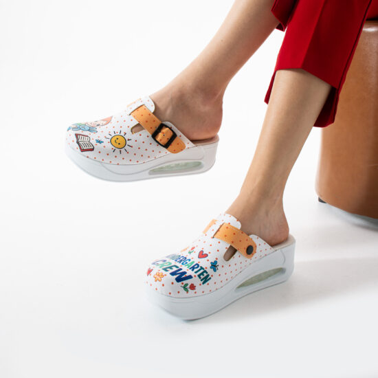 Zuecos de trabajo con plataforma para maestras | TUASOLEA