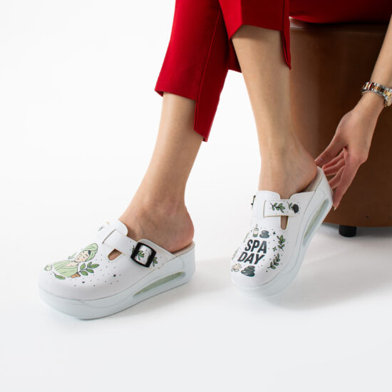 Zuecos de trabajo con plataforma para spa y estética | TUASOLEA