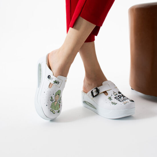 Zuecos de trabajo con plataforma para spa y estética | TUASOLEA