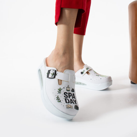 Zuecos de trabajo con plataforma para spa y estética | TUASOLEA