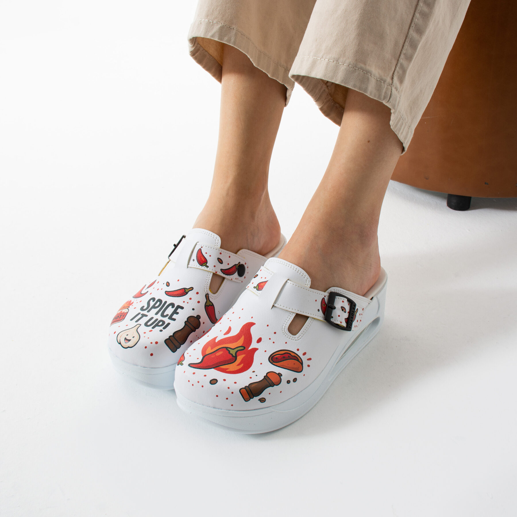 Zuecos de trabajo con plataforma para cocina