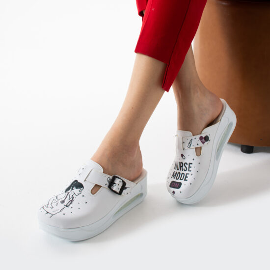 Zuecos sanitarios mujer con plataforma para enfermeras | TUASOLEA