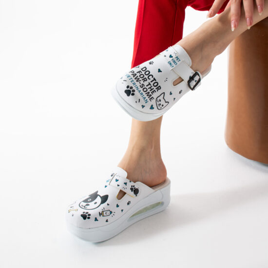 Zuecos sanitarios mujer con plataforma para veterinarias | TUASOLEA