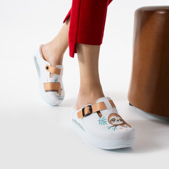 Zuecos de trabajo con plataforma y diseño colorido | TUASOLEA