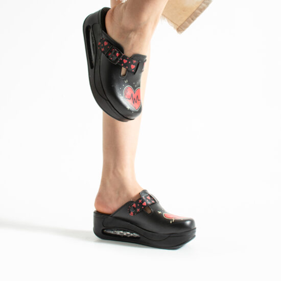 Zuecos sanitarios mujer con plataforma para enfermeras | TUASOLEA