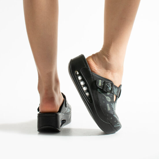 Zuecos de trabajo con plataforma para cocina | TUASOLEA