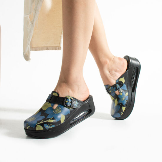 Zuecos de trabajo con plataforma y diseño colorido Zuecos sanitarios mujer con plataforma Zuecos con estampado floral 17