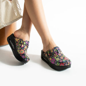 Zuecos de trabajo con plataforma y diseño colorido Zuecos con plataforma mujer Estampados