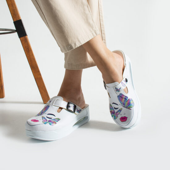 Zuecos de trabajo con plataforma y diseño colorido | TUASOLEA