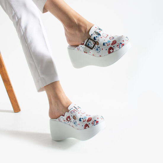 Zuecos sanitarios de piel con plataforma alta | TUASOLEA