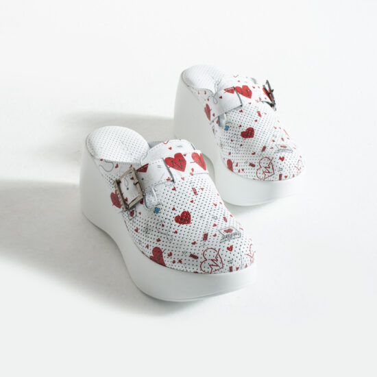 Zuecos sanitarios de piel con plataforma alta | TUASOLEA