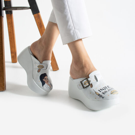 Zuecos de trabajo de piel con plataforma alta para esteticistas | TUASOLEA