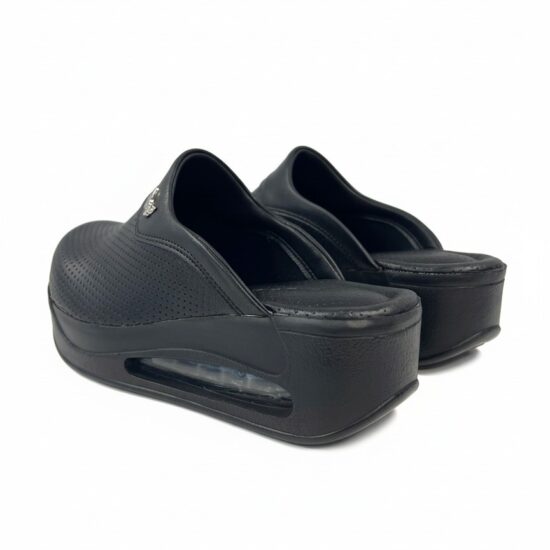 Zuecos con plataforma mujer negros de piel ecológica | TUASOLEA