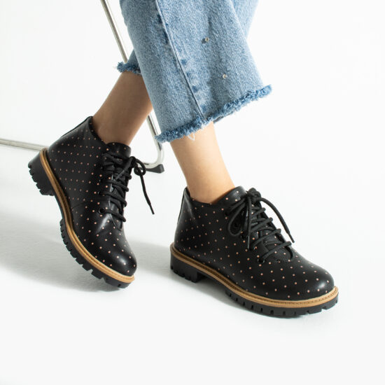 Botines planos negros de piel para mujer con cordones | TUASOLEA