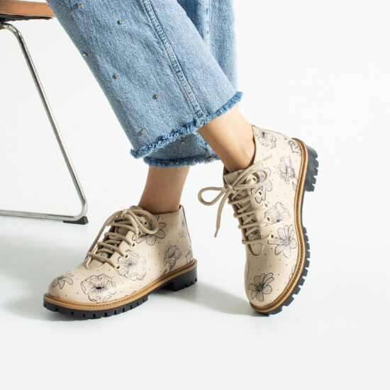 Alternative view of Botines planos beige de piel para mujer con cordones