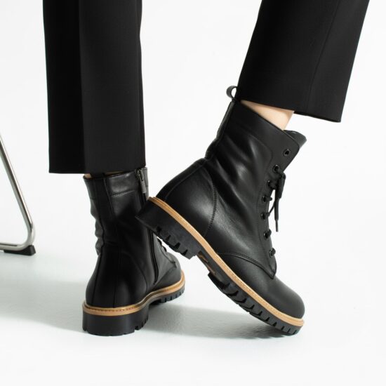 Botas planas de piel negros para mujer | TUASOLEA