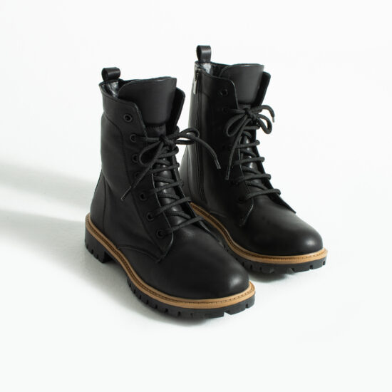 Botas planas de piel negros para mujer | TUASOLEA