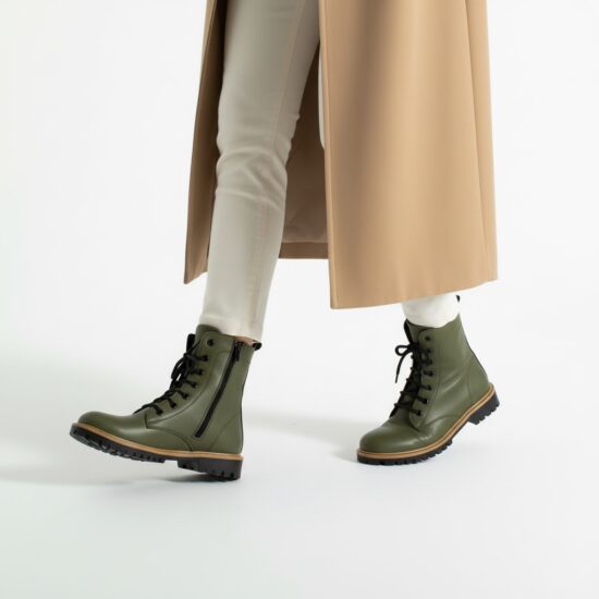 Botas planas de piel verde oscuro para mujer | TUASOLEA