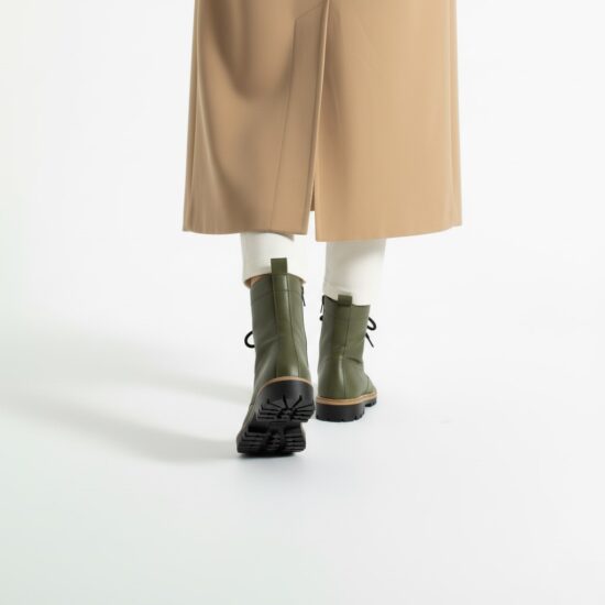 Botas planas de piel verde oscuro para mujer | TUASOLEA