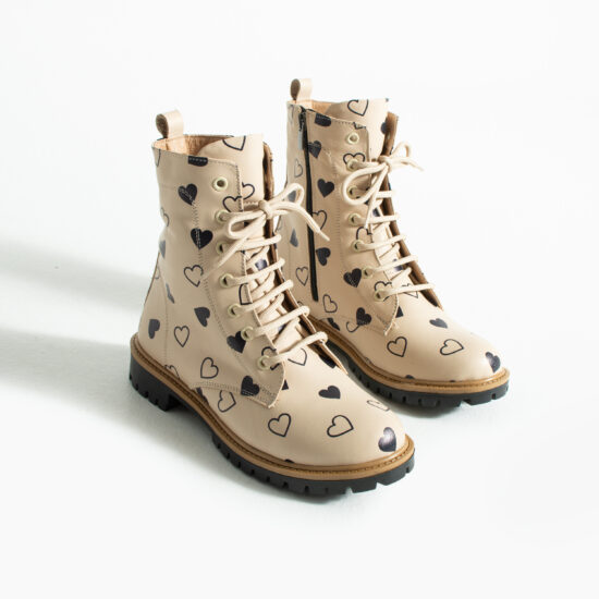 Botas planas de piel beige para mujer con cordones | TUASOLEA