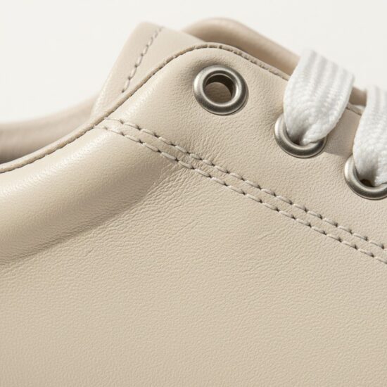 Zapatillas de mujer de piel natural color beige | TUASOLEA