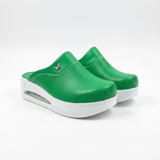 Zuecos con plataforma para mujer verdes de piel ecológica | TUASOLEA