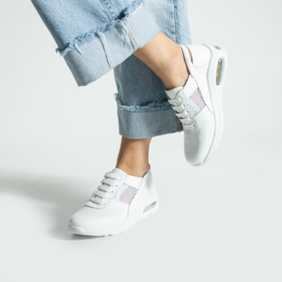 Alternative view of Zapatillas sanitarias blancas de piel ultraligeras y cómodas