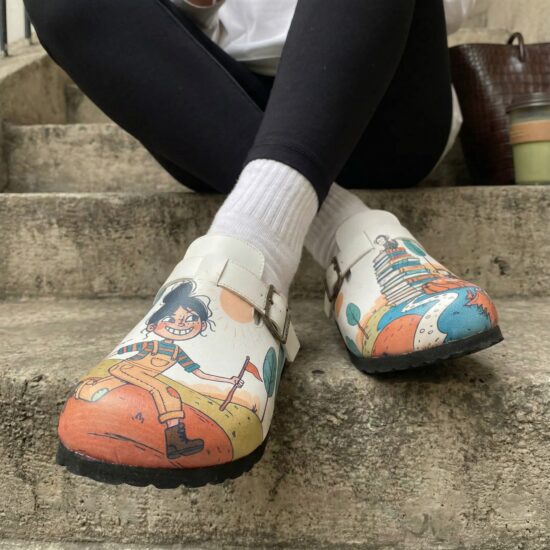 Zuecos planos estampados con hebilla | TUASOLEA