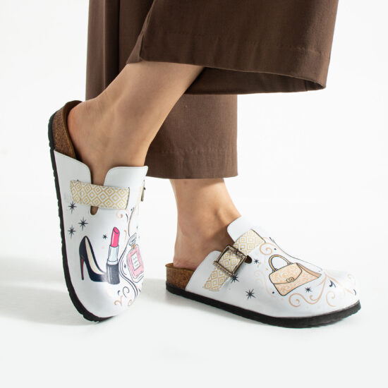Zuecos planos estampados con hebilla | TUASOLEA