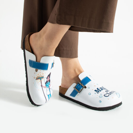 Zuecos planos estampados para camarera de pisos | TUASOLEA