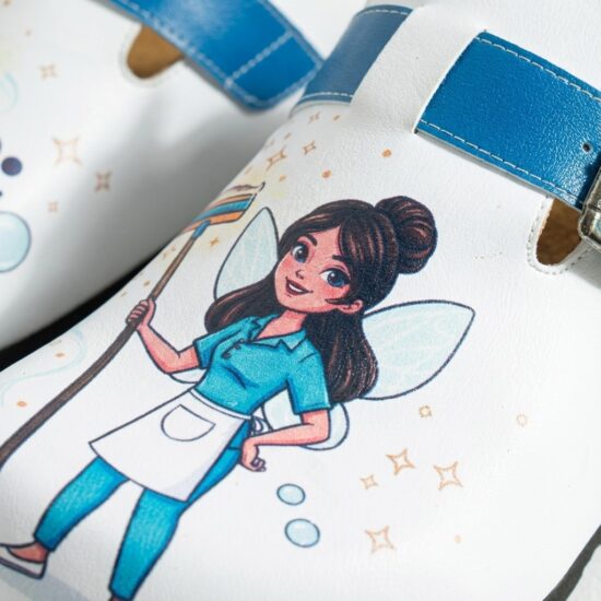 Zuecos planos estampados para camarera de pisos | TUASOLEA