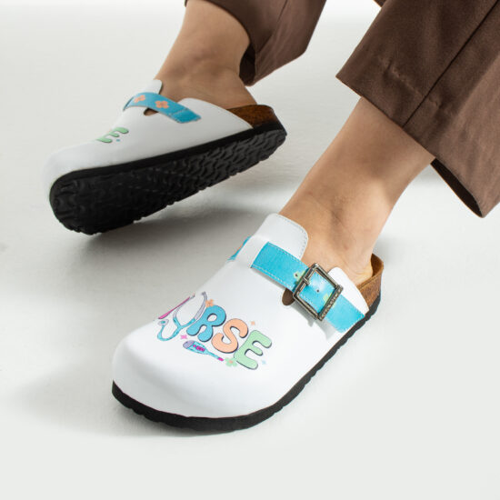 Zuecos planos estampados para enfermera | TUASOLEA