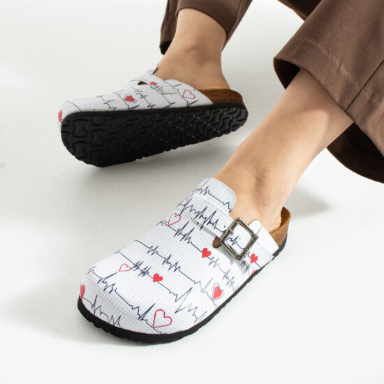 Zuecos planos estampados para enfermera | TUASOLEA
