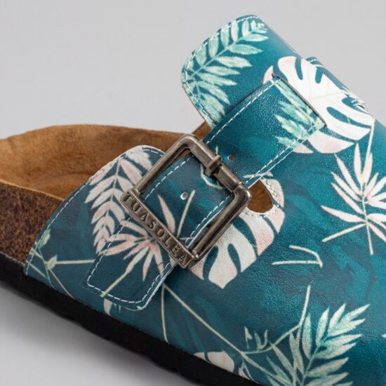 Zuecos planos estampados con hebilla | TUASOLEA