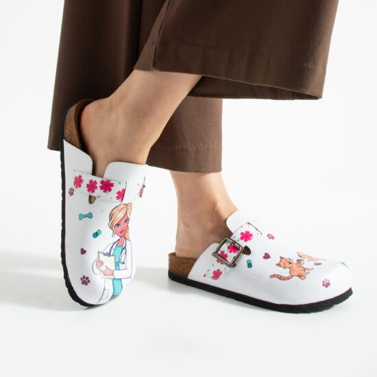 Zuecos planos estampados para veterinaria | TUASOLEA