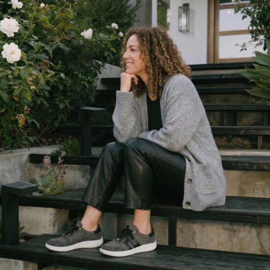 Zapatos barefoot mujer con horma ancha - Graphite | TUASOLEA