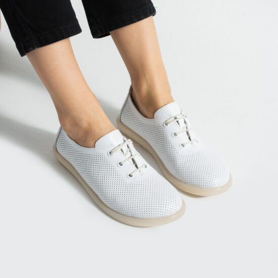 Zapatos cómodos blancos de piel para mujer con memory foam