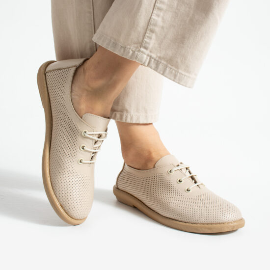 Zapatos cómodos beige de piel para mujer con memory foam - Естествена кожа