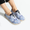 Zapatos cómodos de piel para mujer con memory foam – blanco y azul