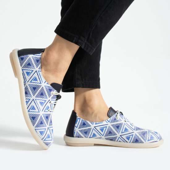 Zapatos cómodos de piel para mujer con memory foam – blanco y azul - Естествена кожа