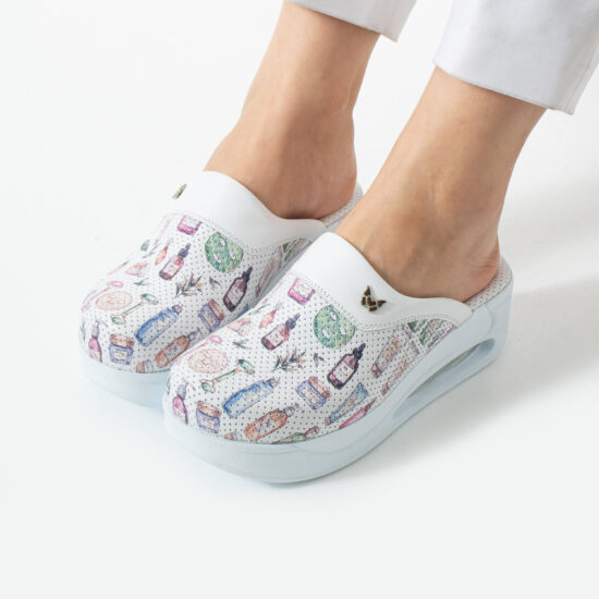Zuecos de trabajo de piel para mujer con plataforma – estampado SkinLab