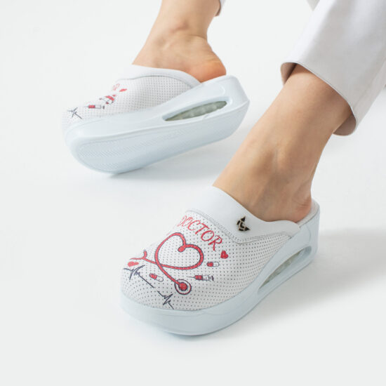 Zuecos sanitarios de piel para mujer con plataforma - estampado Doctor — 4