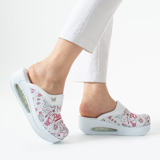 Zuecos sanitarios de piel para mujer con plataforma - estampado Pharmacy — 3